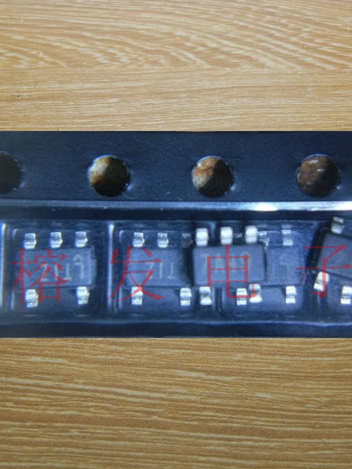 

10PCS/new original LT1615ES5#TRPBF/IC REG BST SEPIC ADJ 0.3A/SOT23-5/silk screen: LTIZ