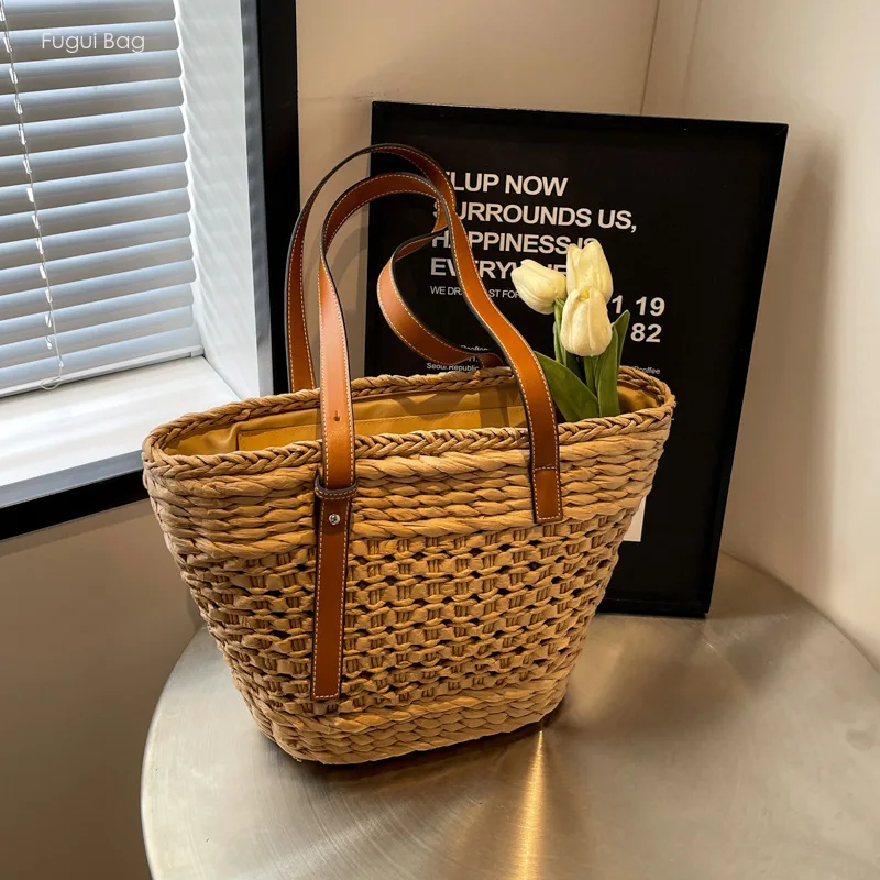 Women's New Grass Woven Bag Underarm Shoulder Bag High End Large Capacity Handbag Leisure Multi Functional Simple Beach