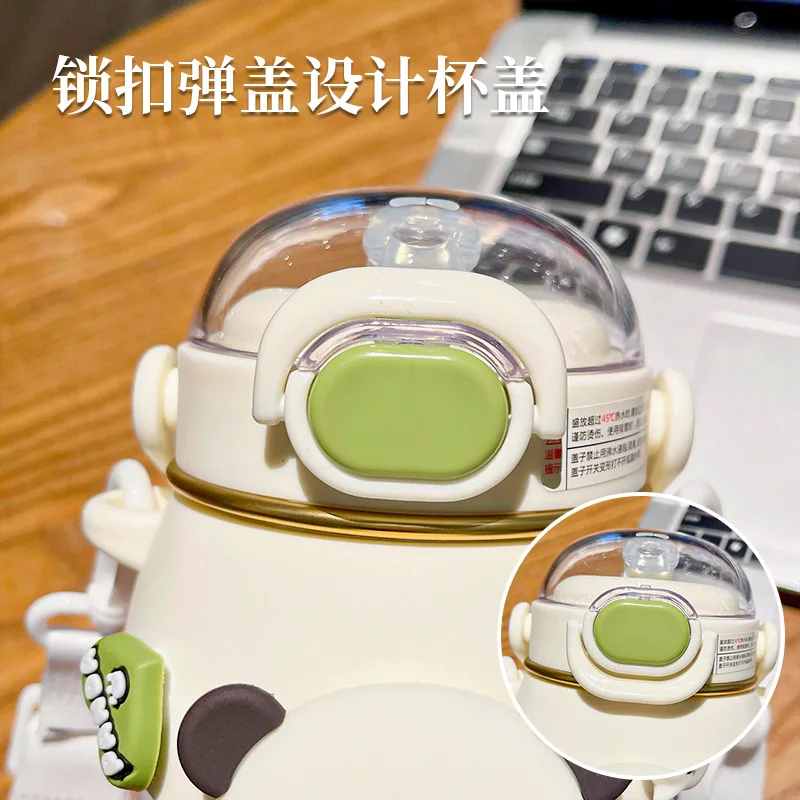 820ml High Beauty Panda Doll Plastic Cup Convenient and Cute Children's Belly Water Cup Large Capacity New Spring Cap Straw