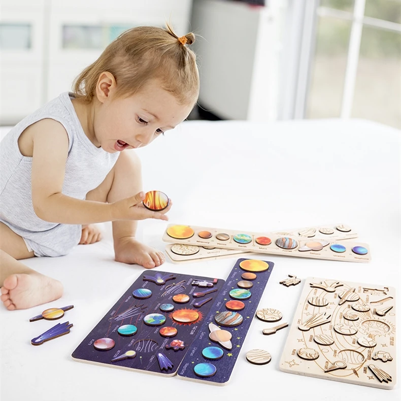 Wooden solar system toy - Woodinout © Learning toys