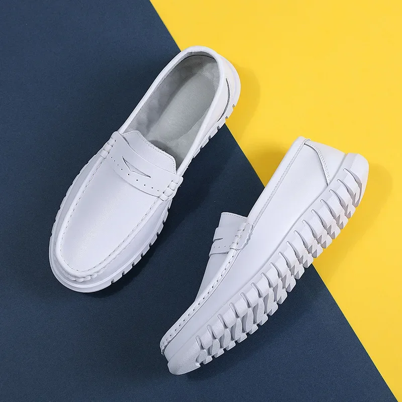 2025 Spring New White Men Casual Shoes Soft Leather Comfortable Doctor Nurse Work Flats Business Loafers Men Designer Shoes 2
