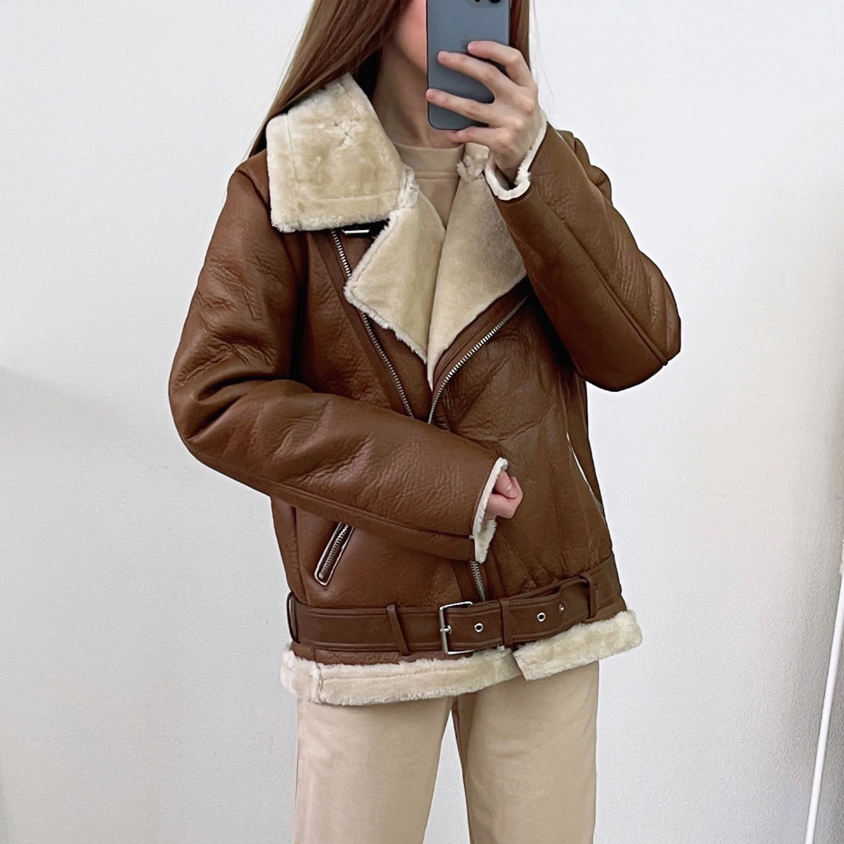 

Warm Women Faux Fur Jacket 2022 Winter Casual Streetwear Leather Buckle Solid Comfortable Fashion Loose Female Thicken Outwear
