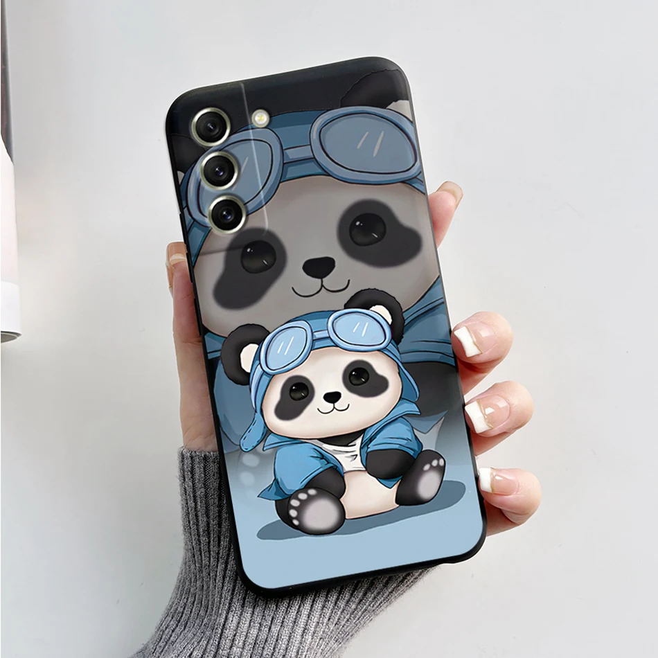 Astronaut Silicone Phone Case - Protective Cover with Space-Inspired Design