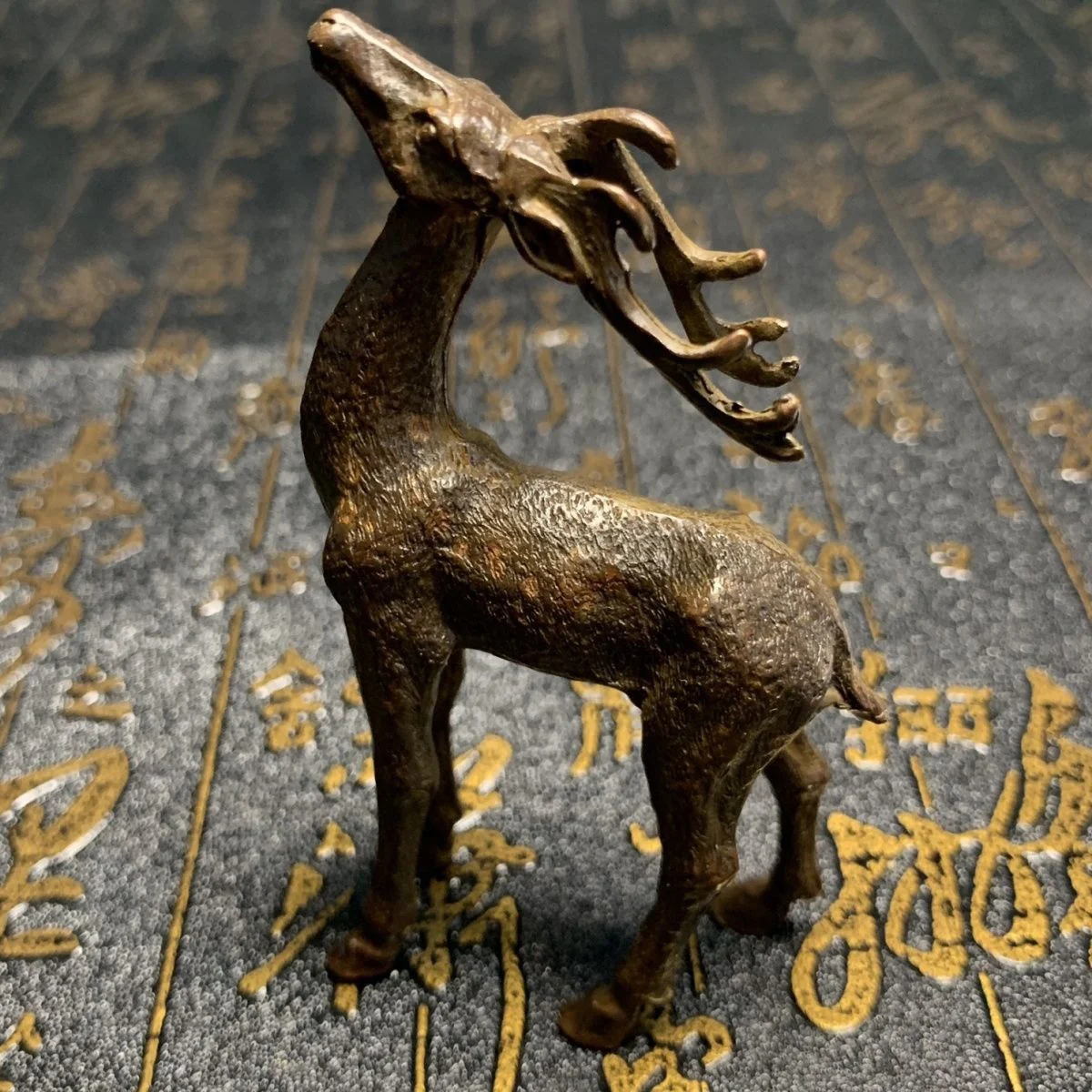 

Олень с вами, оленем Сика, Фу Лу, Фу Лу, домашняя чайная церемония, украшения для чая, старые предметы, бронза