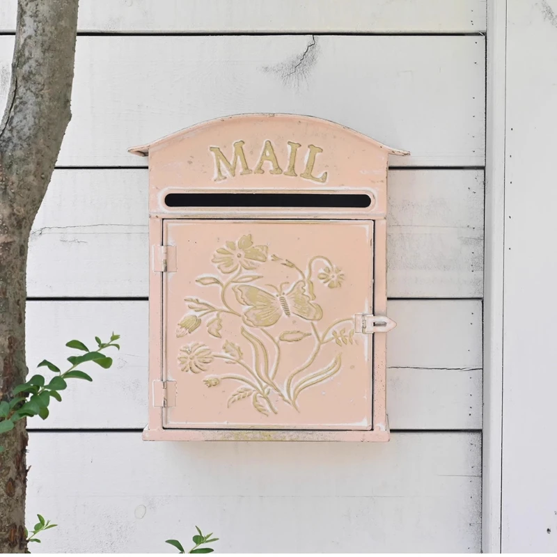 European Style Embossed Mailbox Vintage Wrought Iron Garden Wall Mounted Post Box Courtyard Outdoor Decoration Suggestion Box