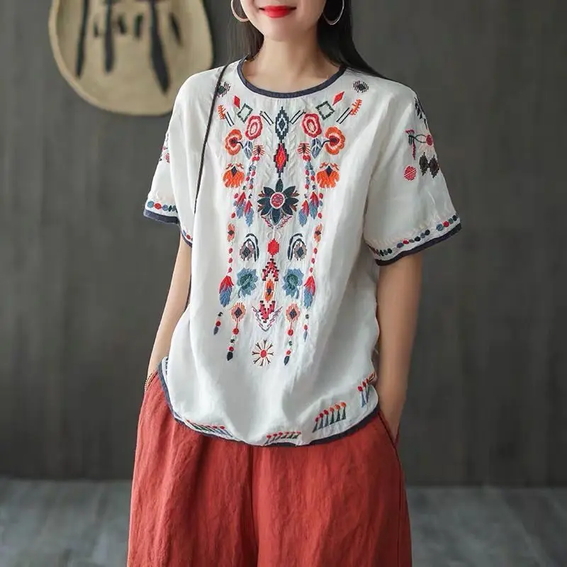 Vintage Folk Embroidered Loose Fit O-Neck Summer T-shirt