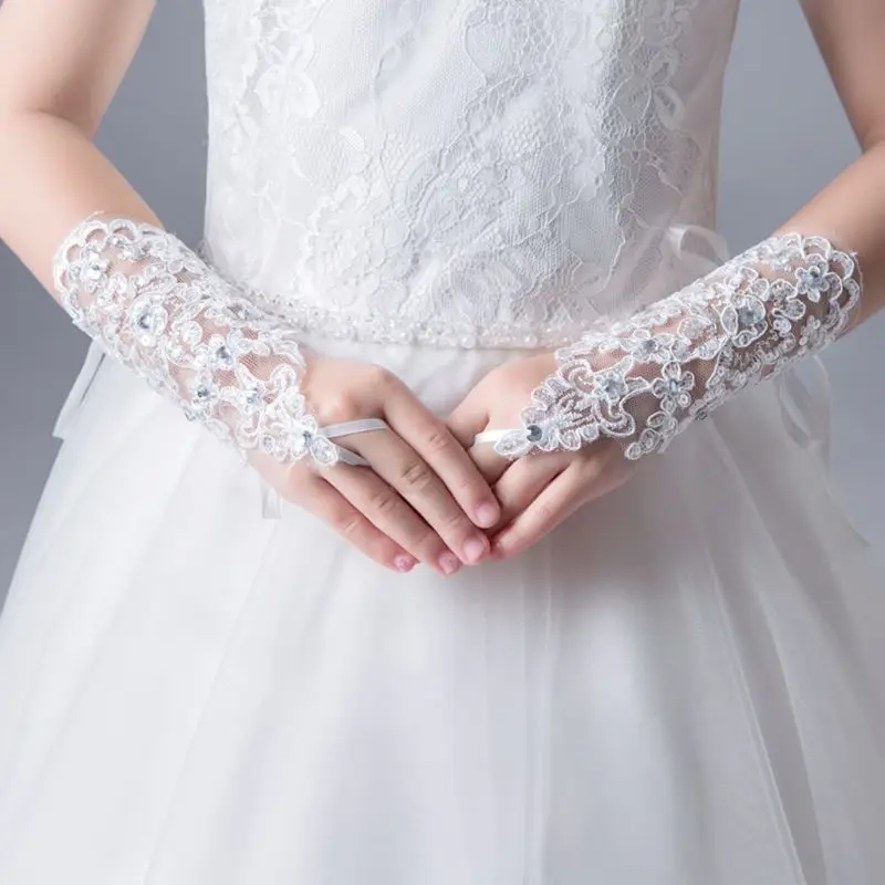 Girls Princess Gloves Girls Dress Glove Lace Diamond Performance Photography Costume Wedding Accessories for Kids Birthday Gift 2