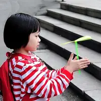 5/30Pcs Plastic Bamboo Dragonfly Shape Hand Push Flying Propeller Outdoor Sports Toy Gift Rotating Flying Arrow Outdoor Games 2