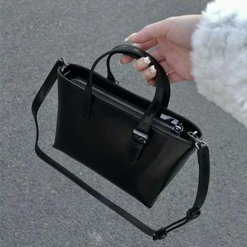 Tote Handbag for Women 2024 New Versatile Korean Niche Bags Retro Small Commuting Hand-held Crossbody Bag - Image 5