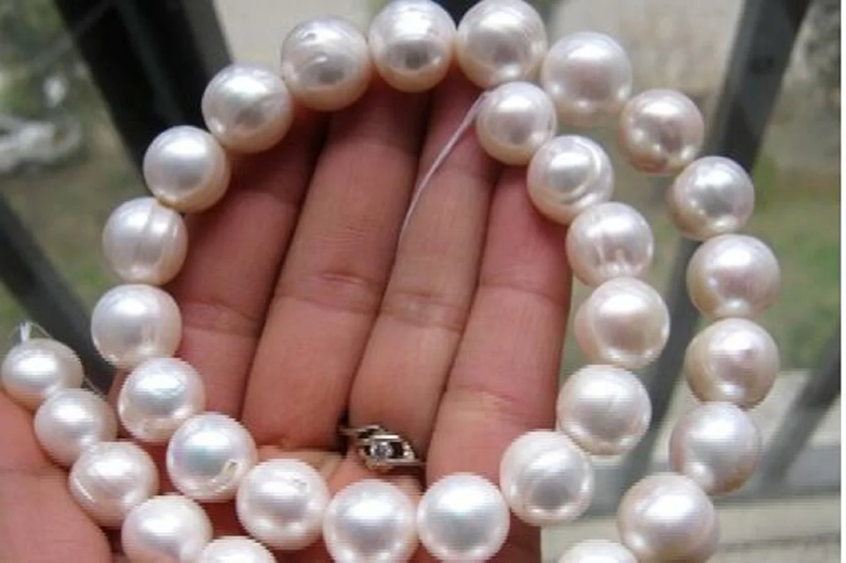 

Large AAA 12-13mm Natural South China Sea White Baroque Pearl Necklace 18 "14K Gold-