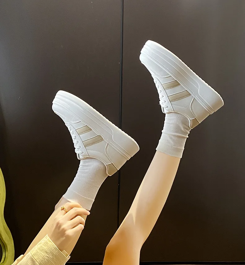 Dames platform sneakers wit met veters en zachte zool_voghion.com