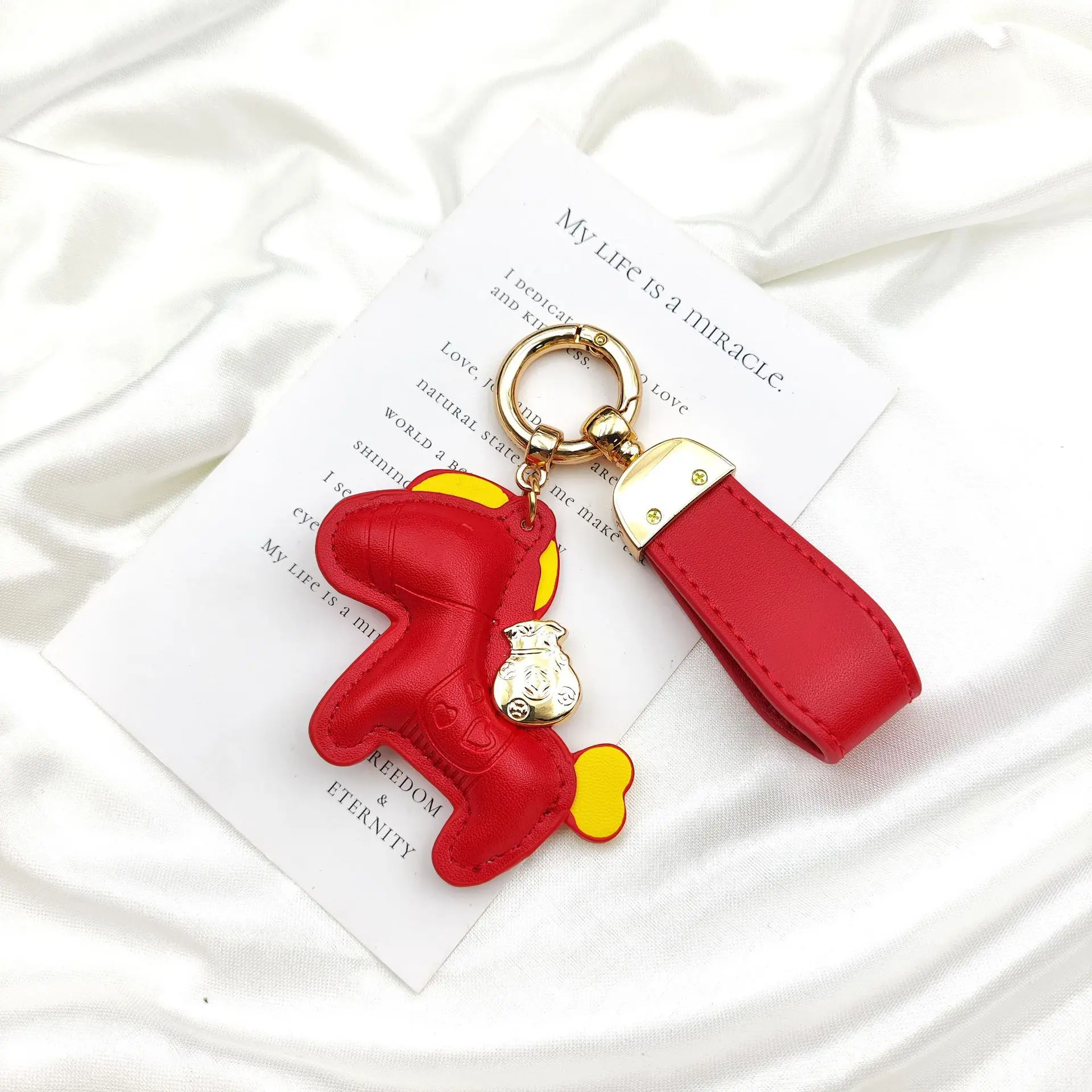Elegant Leather Cartoon Pony Keychain Pendant, Mini Horse Bag Charm and Stylish Holiday Gift