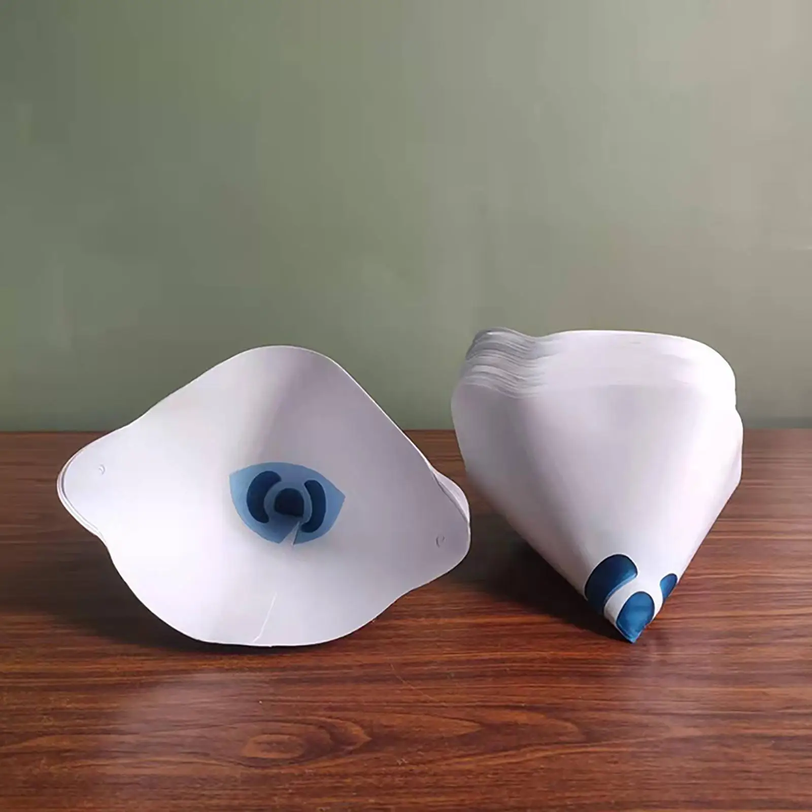 Entonnoir Silicone Peinture Filtres Peinture CYH - 150 Pièces + Entonnoir  Silicone - 100 Microns - Pour Peinture Auto Loisirs Filtration Peinture Auto, image size:1600x1600