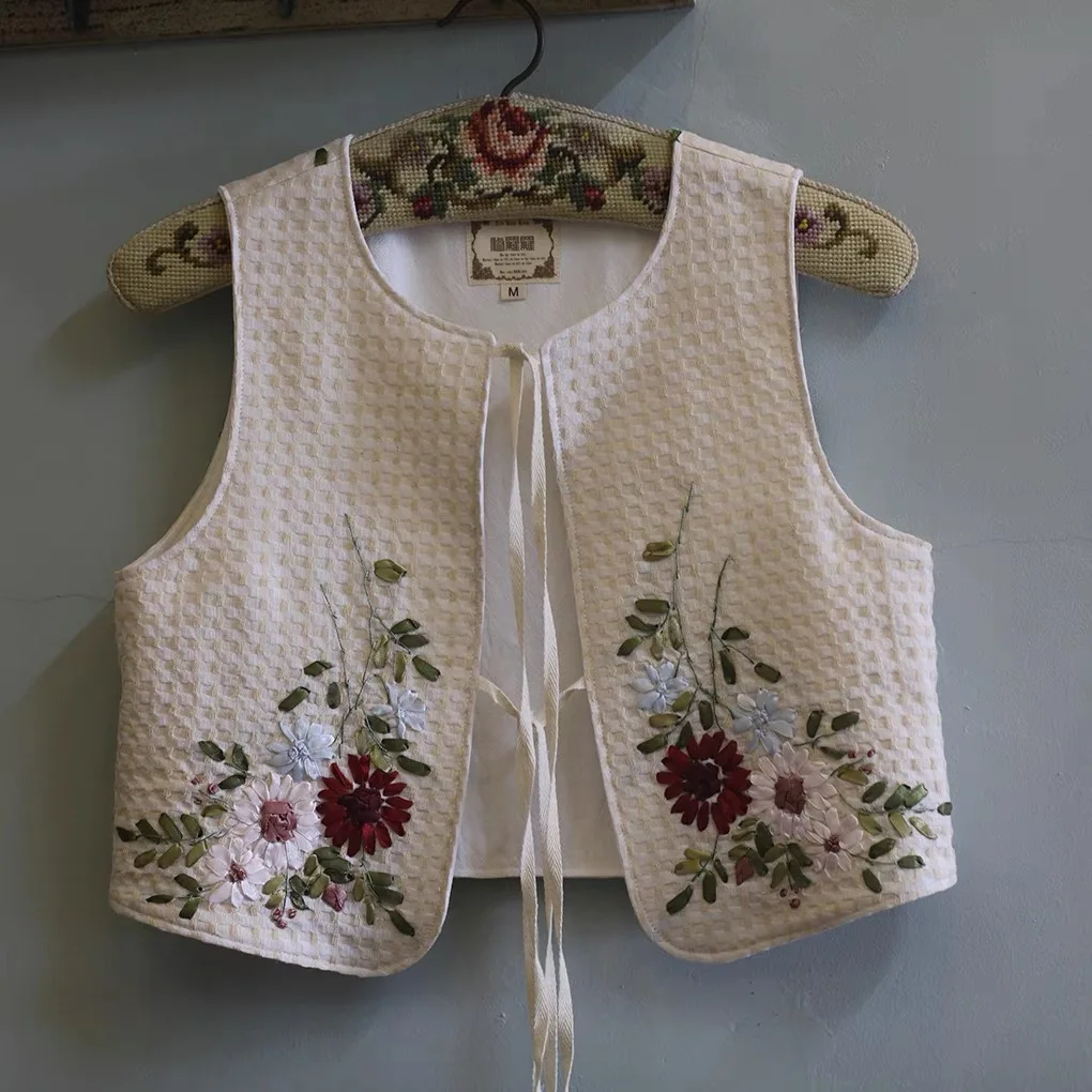 

86-102cm Bust Spring Autumn Women Vintage Inspired Floaral Embroidered Remake Vests