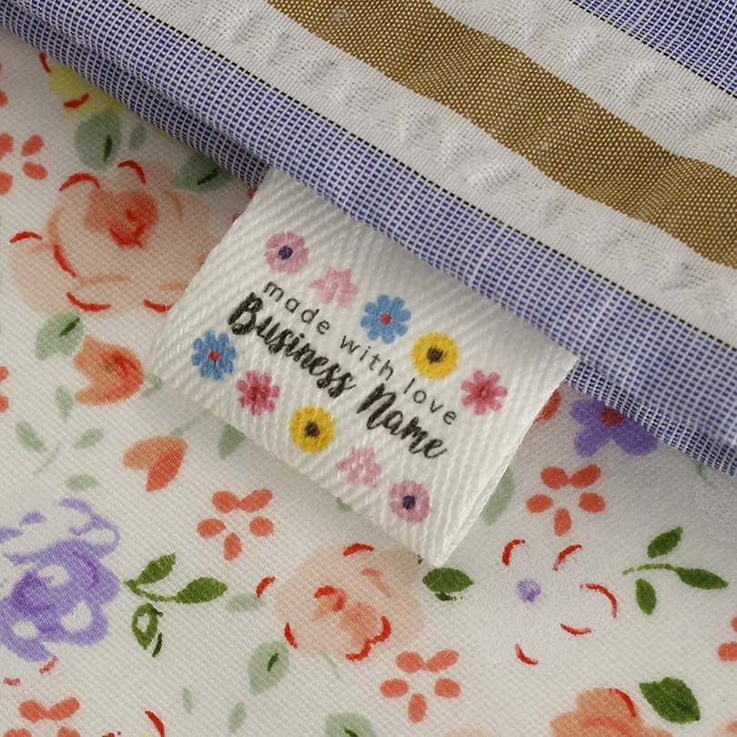 

Custom Folding Labels,Twill Labels,Free Shipping, Flowers Logo,Sewing Accessories,Brand Tags,Labels for Clothes, Xw5601, 30x60mm