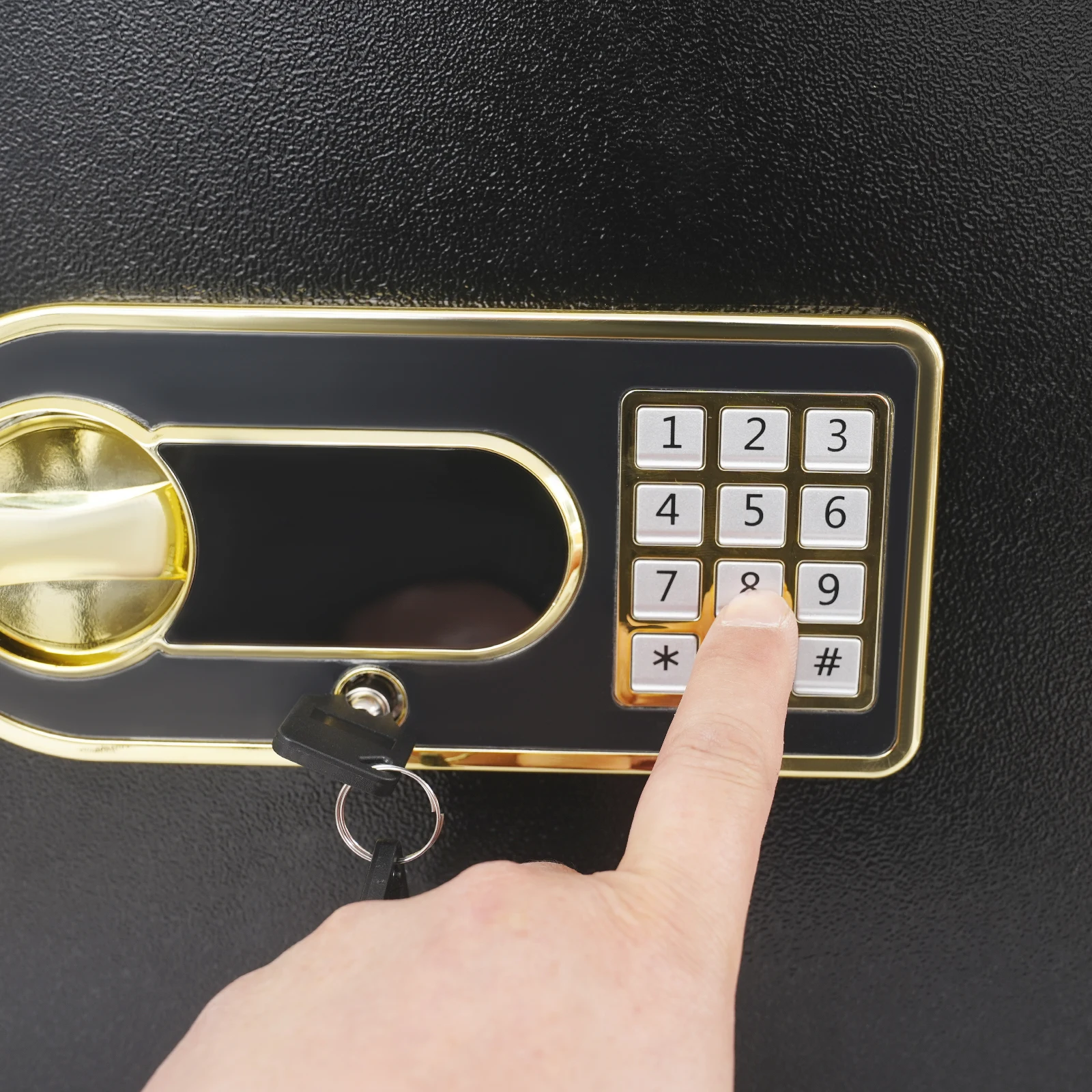 Fireproof wallet included with the safe