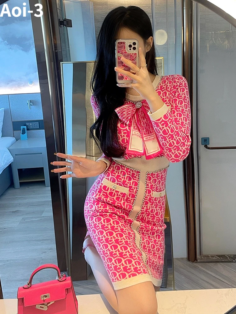 

Fashion Commuter Knitted Dress Women's 2024 Spring New High Quality Bow Diamond Ornaments Slim-Fit Printed Inner Sweater Skirt
