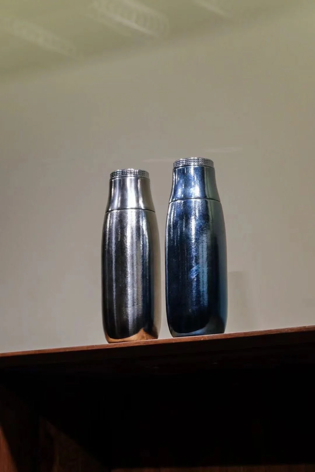 여행용 보온 세라믹 티컵, 망치질 패턴 티타늄 차 분리기, 스테인리스 스틸 내부 용기, 420ml, 야외 티타임