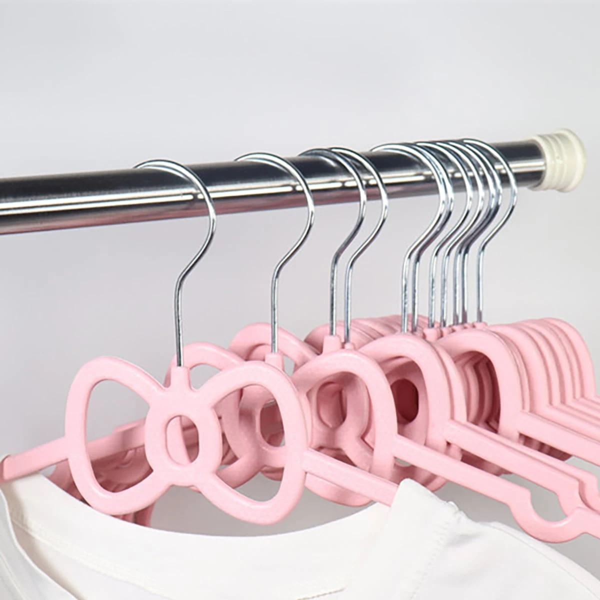 3pcs Bow Hangers Pink