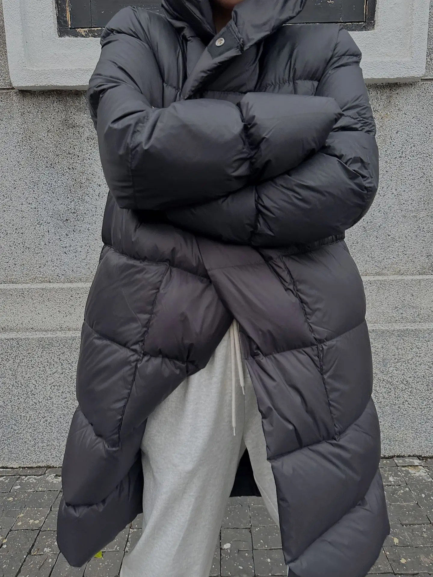 High Street R0 Winter Jacket Feature 5