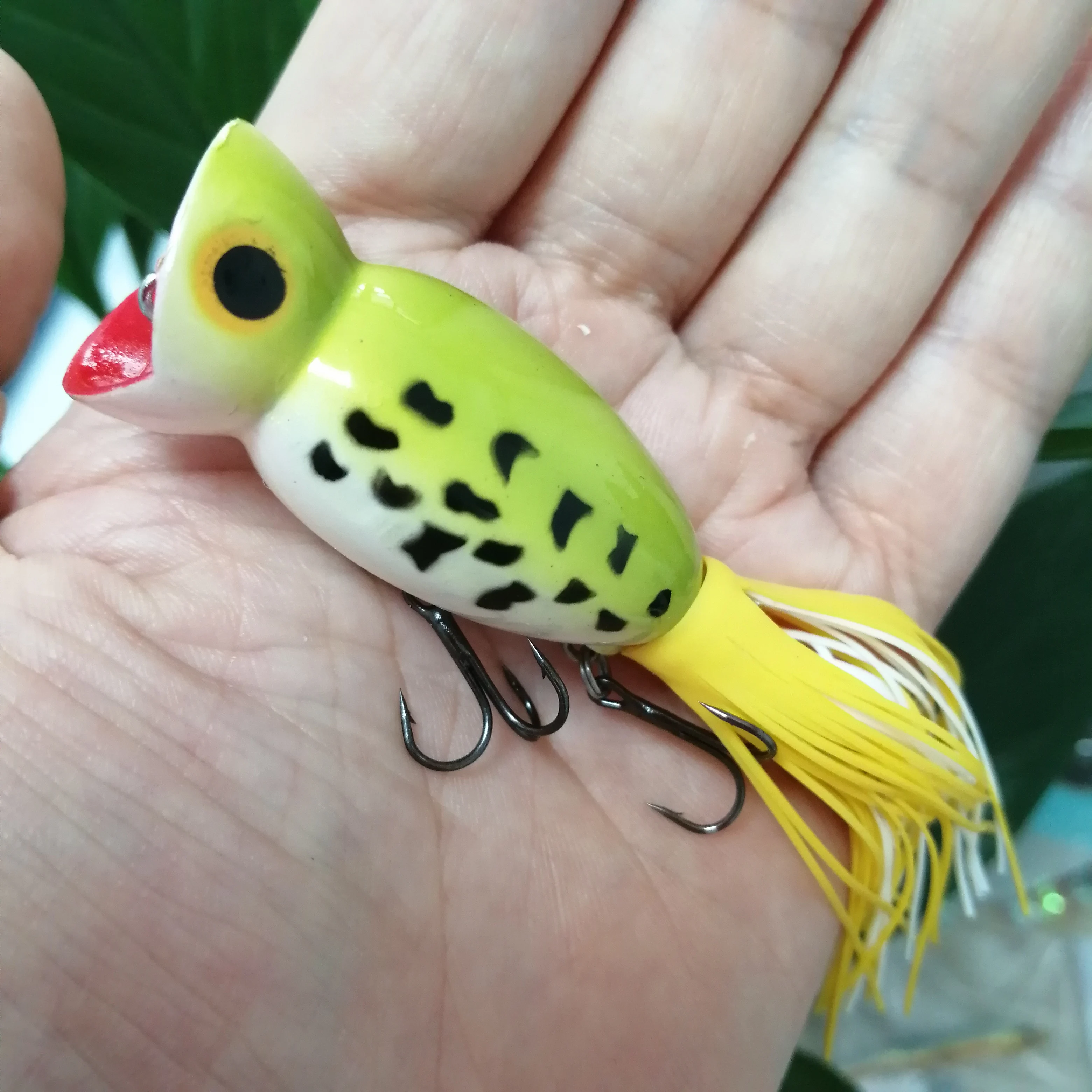 1Pcs 50mm 11g Topwater Popper Fishing Lure Frog Bait with Colorful Tails  Floating Popper Artificial bait Wobbler Fishing Pesca