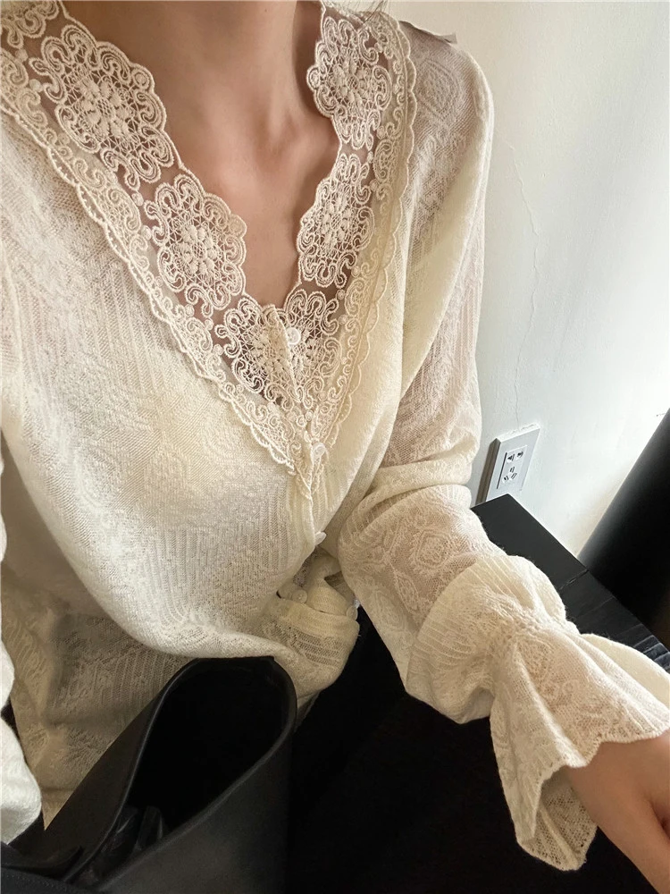 Elegant V-Neck Lace Spliced Cardigan with Flare Sleeves - Women's Autumn Knitwear