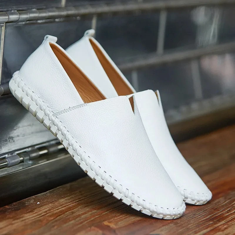 Men Loafers 2024 Cow Leather Shoes Men Casual Shoes Moccasins Breathable Men Driving Flats Plus Shoes Thin Soles Leather Shoes