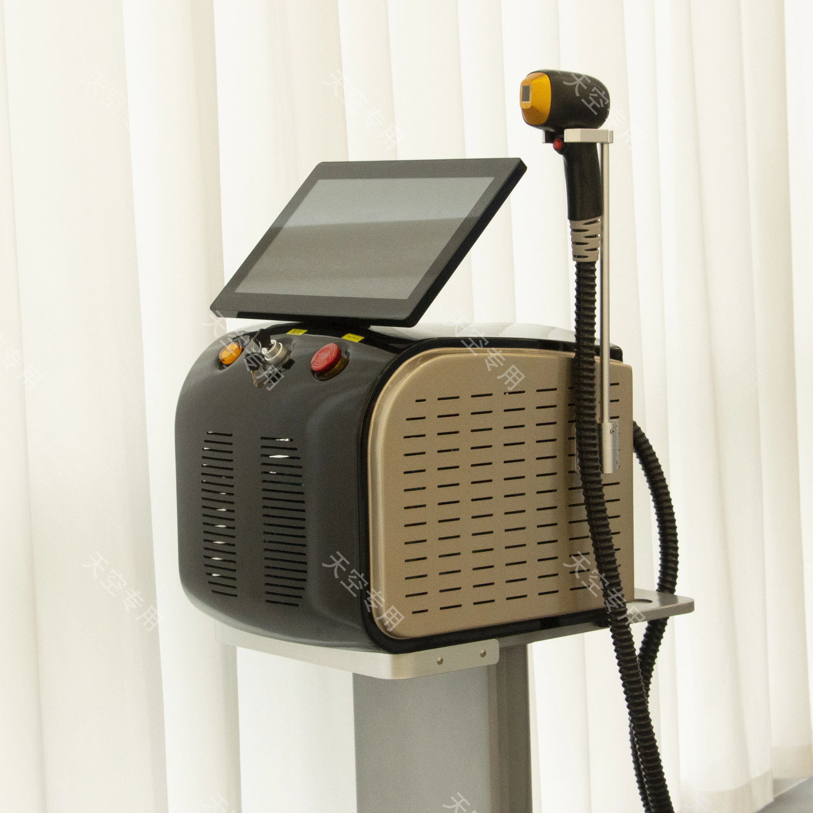 Diode Laser Hair Removal Machine 3 Wavelength 755nm 808nm 1064nm 3000W Painless Permanent Hair Removal CE 5