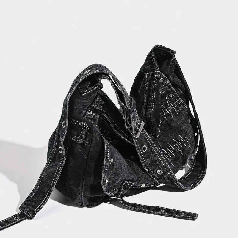 Large Capacity Tote Bag Water Washed Denim Fabric Bag Autumn Winter Niche Design Rivet Commuter Crossbody Big Bag