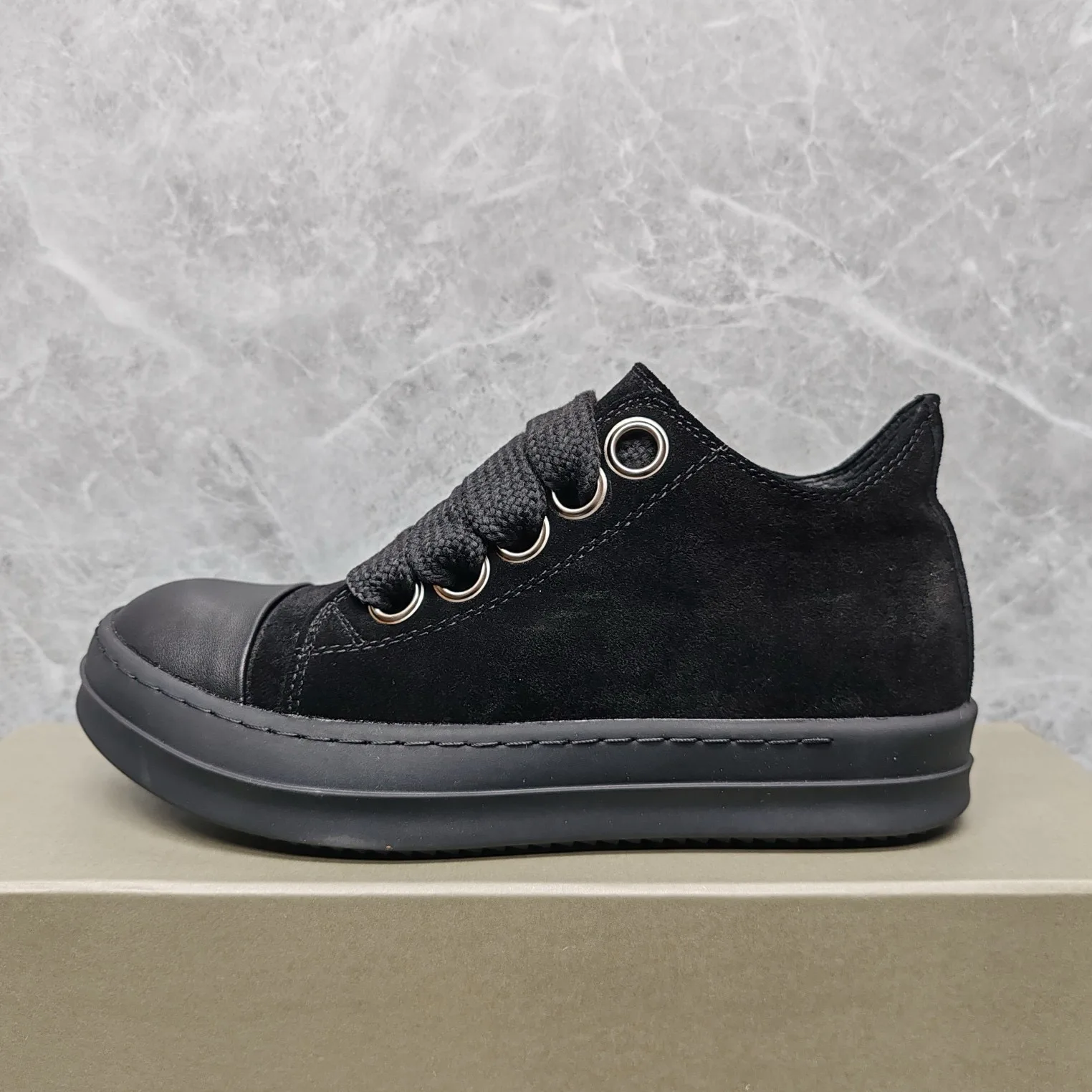 Ricks shoes soft cow suede low-top shoes black frosted top layer cowhide casual shoes simple student shoes couple shoes. 5
