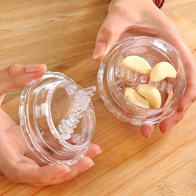 

New Kitchen Multifunctional Garlic Crusher Manual Garlic Press Roll Crusher Chopper Home Appliance Kitchen Gadgets Accessories
