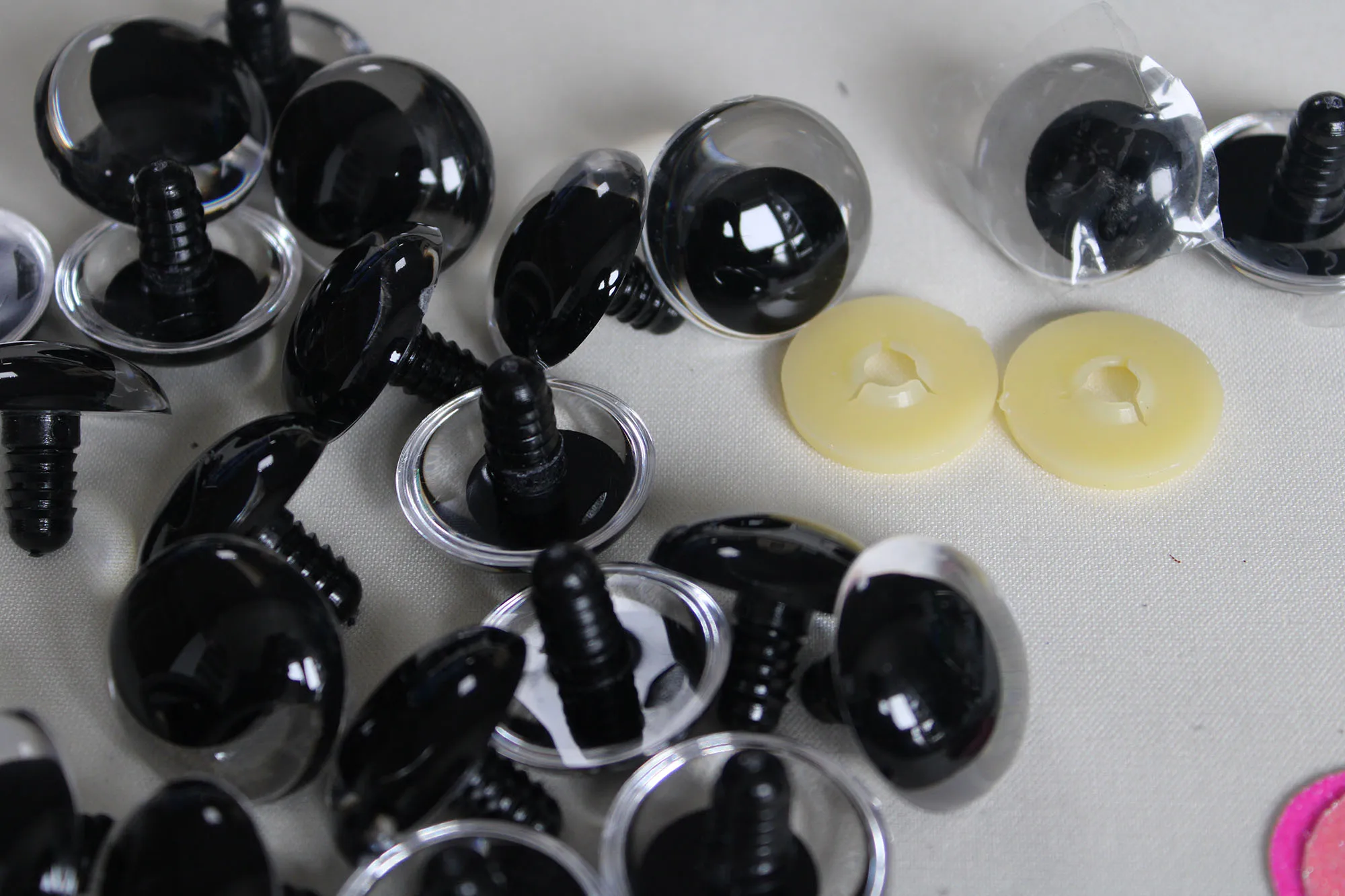14mm 16mm 18mm 23mm 28mm comical Round glitter toy eyes 20pcs for PLUSH CRAFT