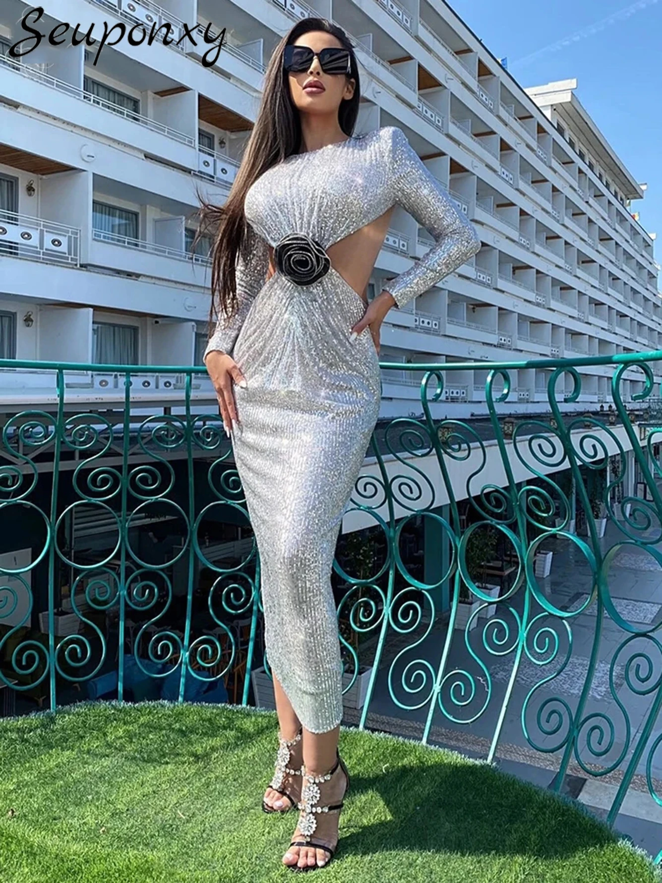 

High Quality 2023 Women's Silver Luxury Sequins Hollow Flower Maxi Dress Sexy O-Neck Long Sleeve Elegant Celebrity Party Dress