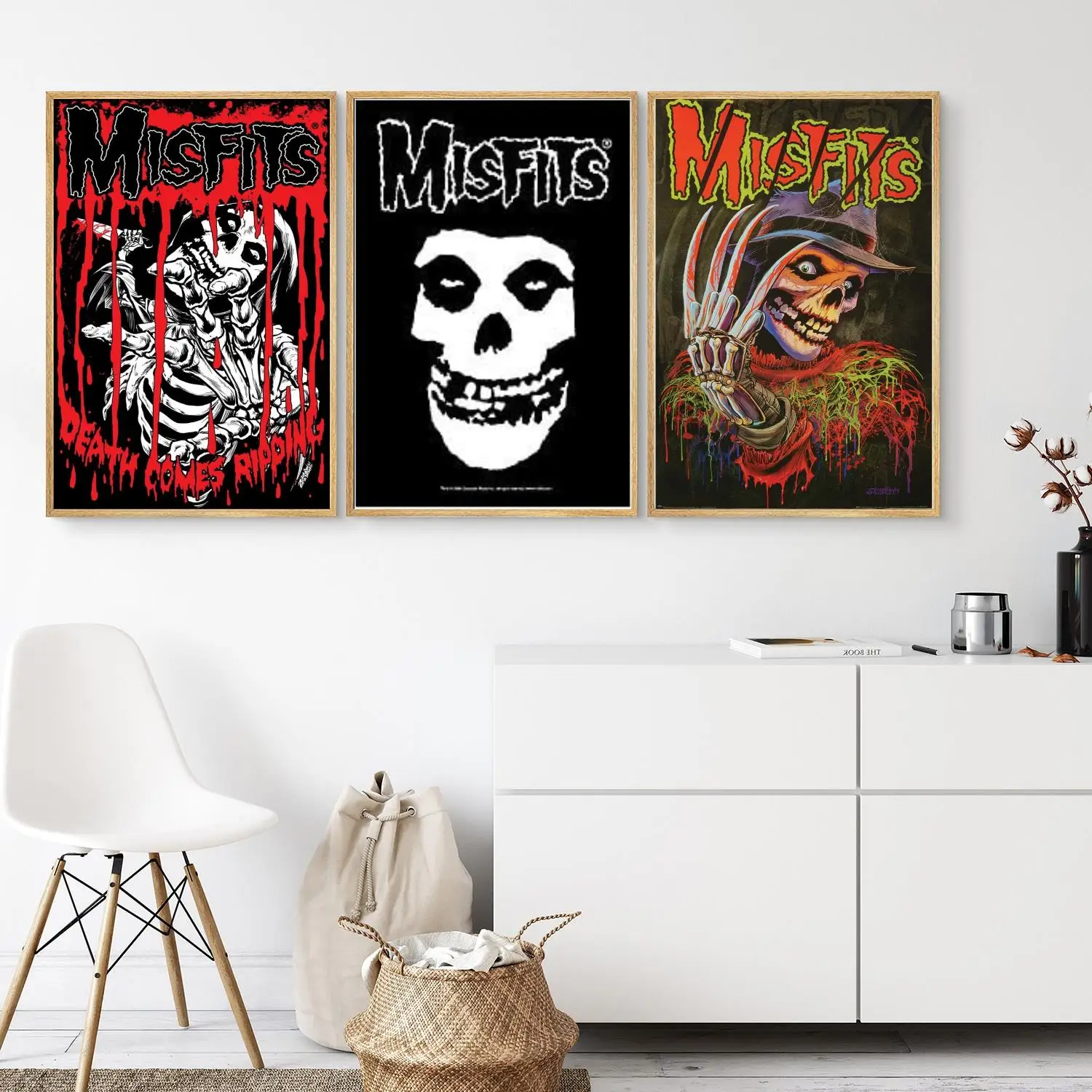 

Misfits Poster Wall Art 24x36 Canvas Posters Decoration Art Personalized Gift Modern Family bedroom Painting