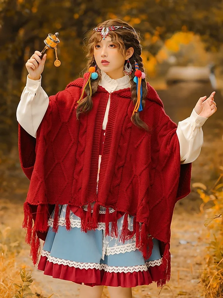 

Японский винтажный свитер в стиле "Лолита", пальто, сезон осень-зима, вязаная накидка с капюшоном в национальном стиле, женский кардиган, Толстая теплая свободная красная накидка с кисточками