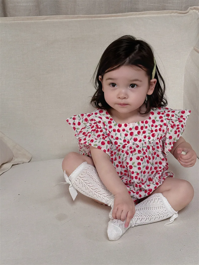 

2024 Summer New Baby Flying Sleeve Bodysuit Cotton Infant Girl Cute Cherry Lace Jumpsuit Newborn Toddler Princess Clothes 0-24M