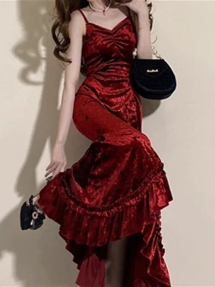 

2024 Winter French Vintage Velvet Long Dress Women Elegant Slim Spaghetti Strap Folds Dress Sexy Casual Evening Party Y2k Dress