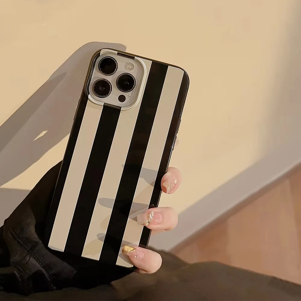 Fashion Retro White Striped Shockproof Silicone Phone Case