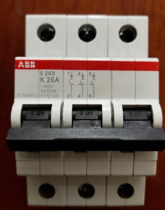 

1PC Original ABB miniature circuit breaker S203-K20 3P 20A Free shipping #F2