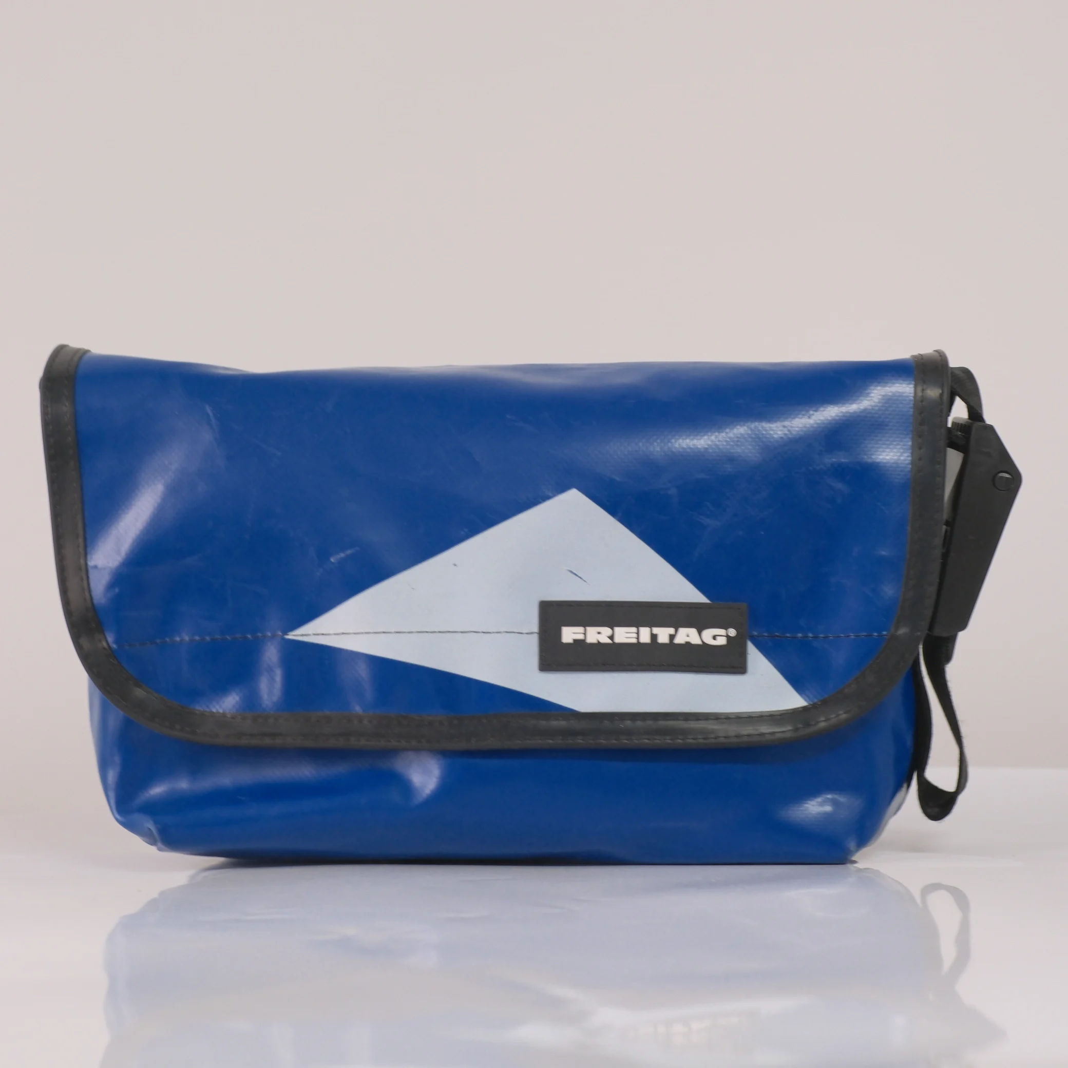 FREITAG F41 HAWAII FIVE-O Messenger Bag Single Shoulder Bag Crossbody Bag Swiss Cycling Eco-Friendly Bag