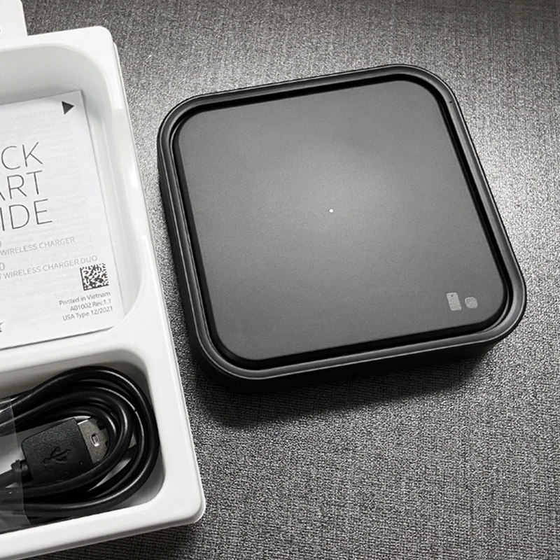Ultra-Fast 15W Wireless Charging Pad by Samsung