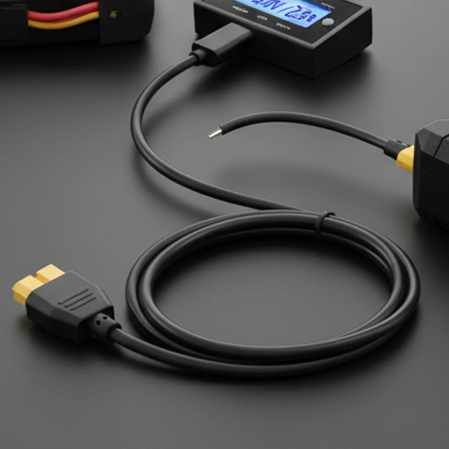 Vue d'ensemble du câble USB-C vers XT60 de 100 cm avec prise femelle XT60