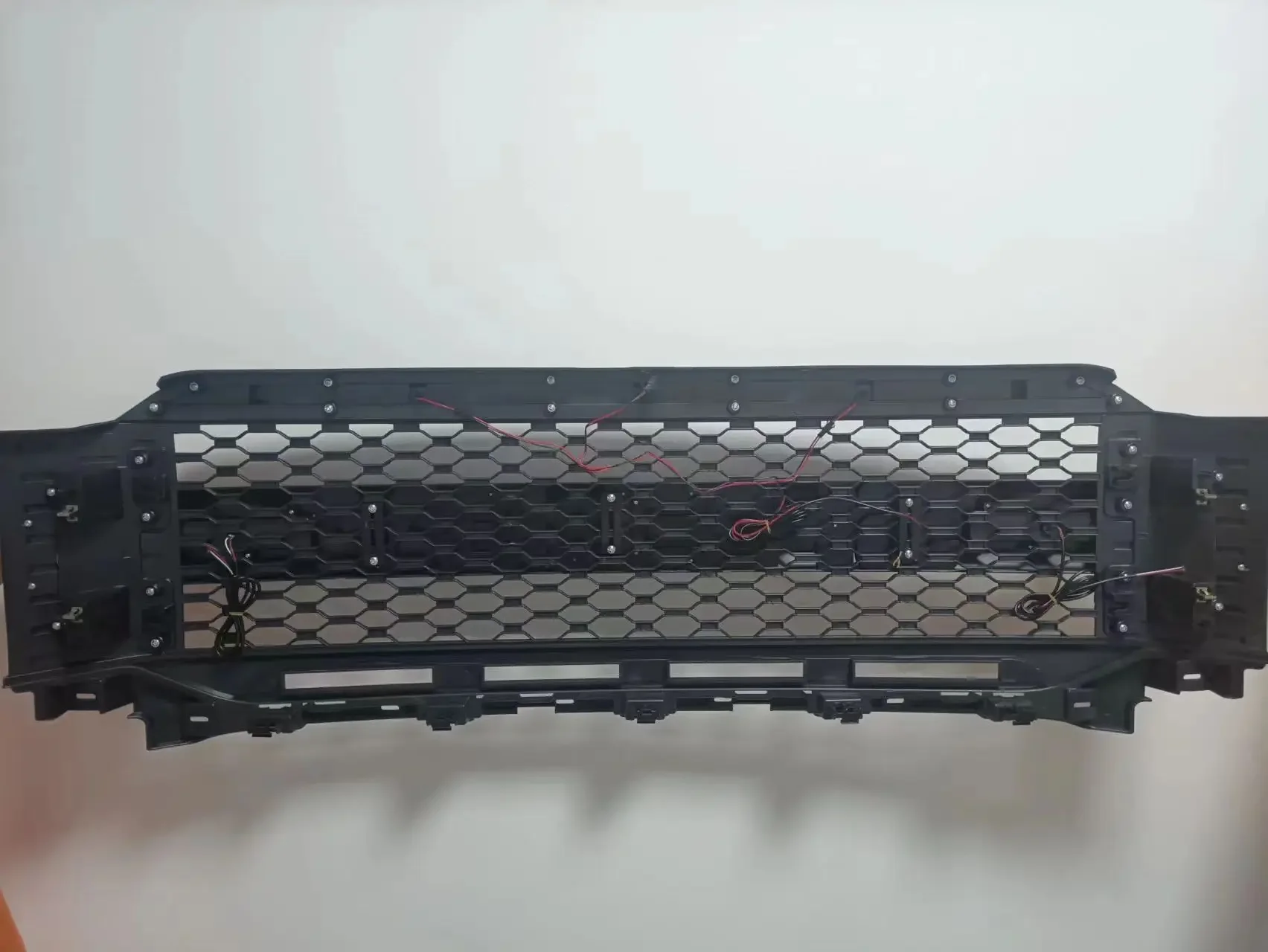 - High quality design grille for new front bumper For Ford F150 Shelby