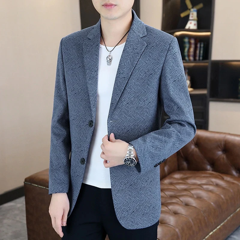 

T138 and casual small suits are mainly recommended for two-button fashion, handsome and personalized popular men's clo