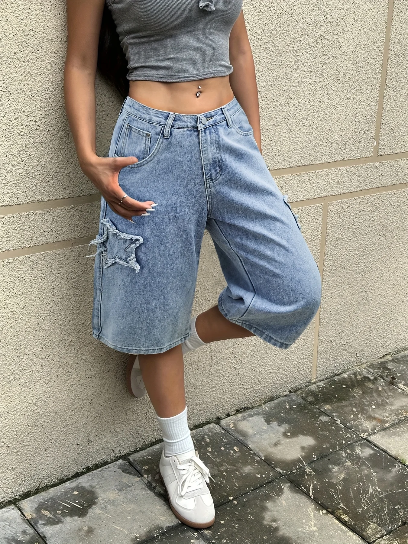 Y2K Star Patchwork Pleated Stitching Bermuda Denim Shorts High Waist Slant Pockets Wide Leg Jorts Suitable For Everyday Summer 3