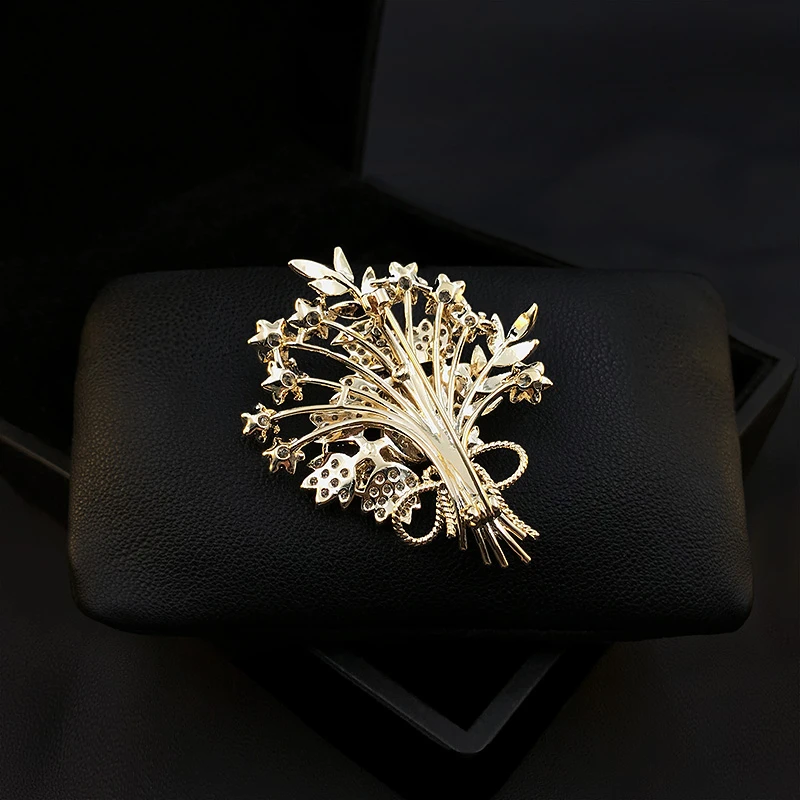 Fashion Lucky Tree Brooch Luxury Women's Suit Neckline Ornament Flower Pins Fixed Clothes Decorative Corsage Jewelry Gifts 3700