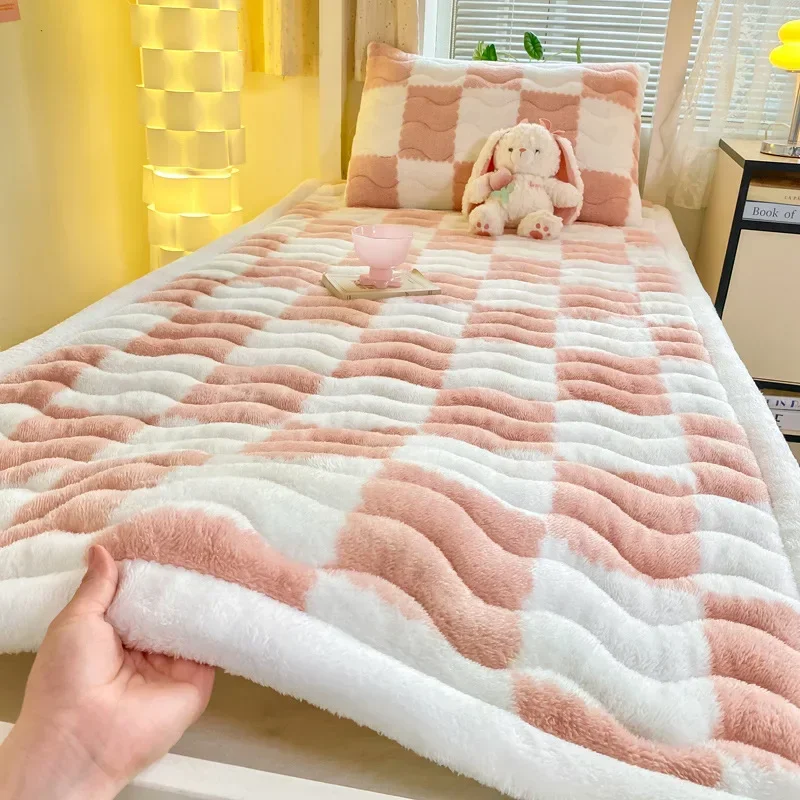 Slide image ffbbaa81f43a40e3820c2ddb5585cdb8