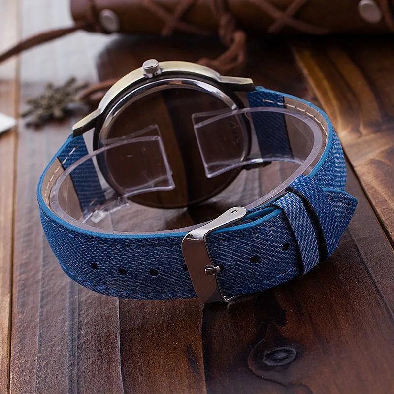Hot Sale Mini World Fashion Quartz Watch Men Unisex Map Airplane Travel Around The World Women Leather Dress Wrist Watches