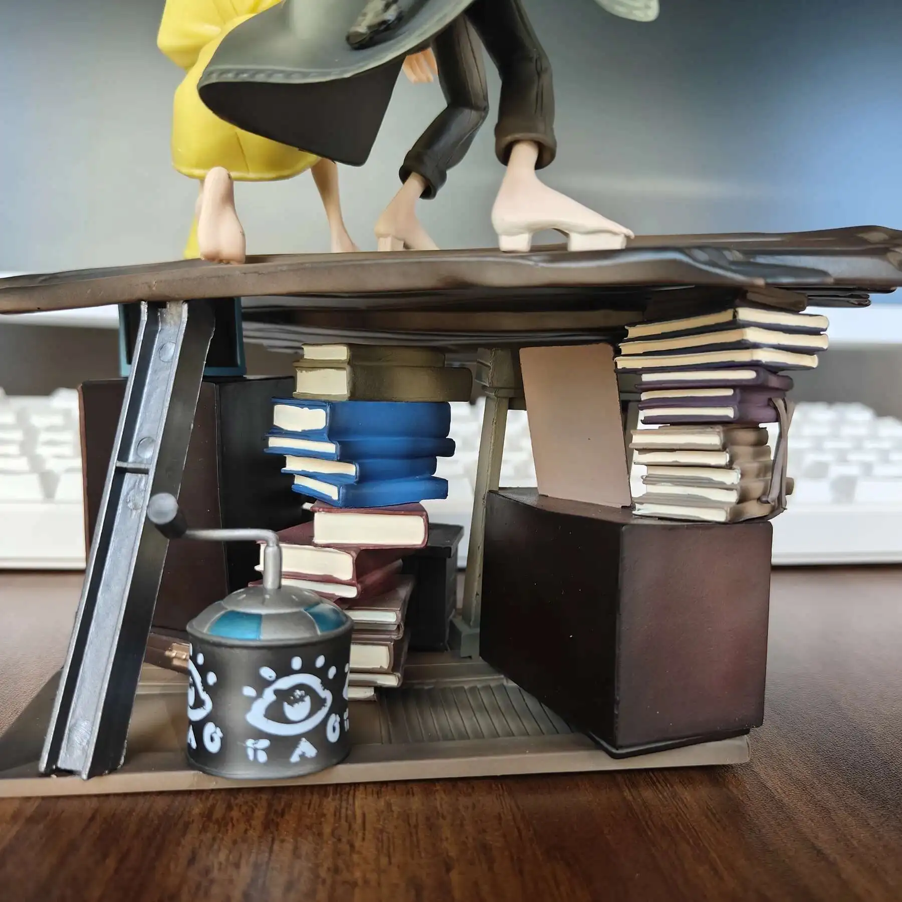 Sbda2d868f6564f7abbb4f9f83c1e6edfX - Little Nightmares Shop