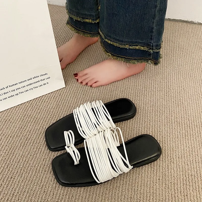 

2023 Summer Designer Women's Slippers Clip Toe Flat Base Fine Strap Fashion Non-slip Beach Women's Slippers Size 35-40